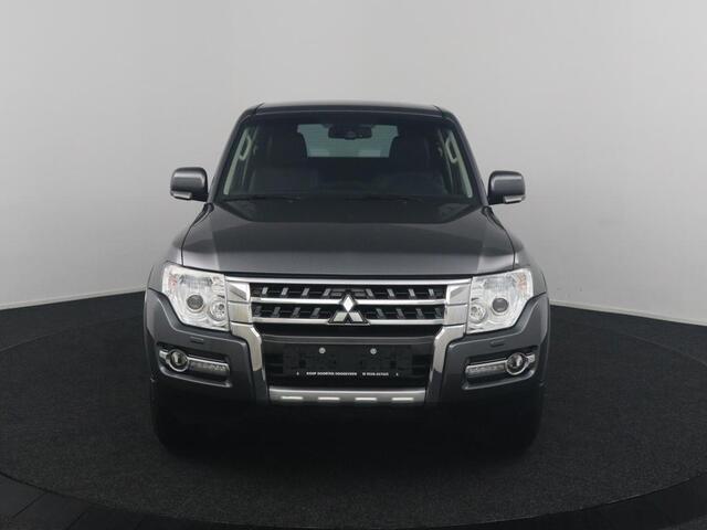 Mitsubishi PAJERO 3.2 DI-D Instyle LET OP! EX BTW ¤25950