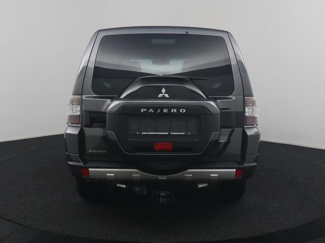Mitsubishi PAJERO 3.2 DI-D Instyle LET OP! EX BTW ¤25950