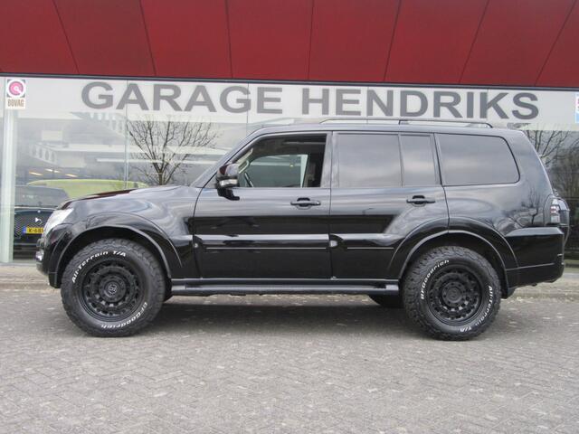 Mitsubishi PAJERO 3.2 DI-D B-stijl LWB 4WD PANO. Leder, (occasion)