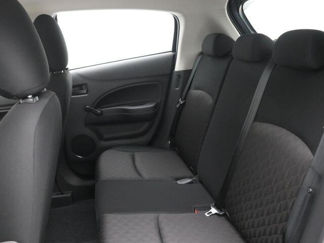 Mitsubishi SPACE STAR 1.2 Active / ¤2.750,- Op = Op Voordeel / ¤18.835,- Rijklaarprijs / Nieuw Uit Voorraad Leverbaar / 5 Persoons! / 8 Jaar Fabrieksgarantie /