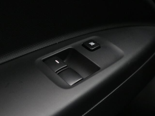 Mitsubishi SPACE STAR 1.2 Active / ¤2.750,- Op = Op Voordeel / ¤18.835,- Rijklaarprijs / Nieuw Uit Voorraad Leverbaar / 5 Persoons! / 8 Jaar Fabrieksgarantie /