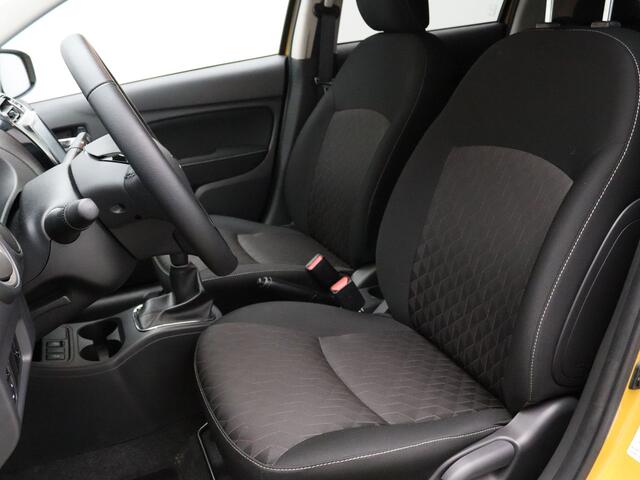 Mitsubishi SPACE STAR 71pk Dynamic Achteruitrijcamera | Apply carplay