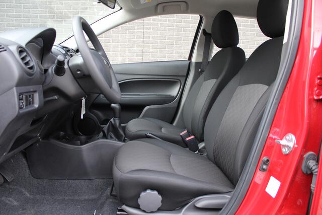 Mitsubishi SPACE STAR 1.2 Connect+ 70PK 5DRS Airco, Apple carplay/Android auto, Audio/DAB, Elek.verst.buitenspiegels en ramen voor,