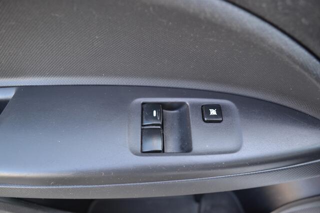 Mitsubishi SPACE STAR 1.0 Cool+ Airco /Elek. pakket /C.V. afstand /Radio /AUX&USB /Isofix/Dakspoiler /Getint glas.