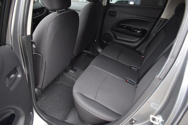Mitsubishi SPACE STAR 1.0i-12V ISG Active 5-Drs Airco Navigatie BT+USB PrivacyGlas 14"LMV 10.000km! Dealeronderhouden 8jr.Garantie