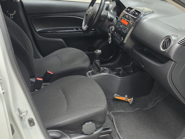 Mitsubishi SPACE STAR 1.0 Bright/ 14'' LMV/ Clima/ Extra getint glas/ Elek. pakket/ Isofix/ Radio-CD AUX/ LEDER. Stuurw./ Dakspoiler/ Dagrijverl.