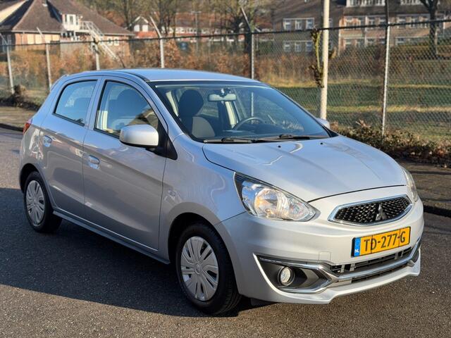 Mitsubishi SPACE STAR 1.0 - 5 drs. - autm. - airco - 37.000 km.