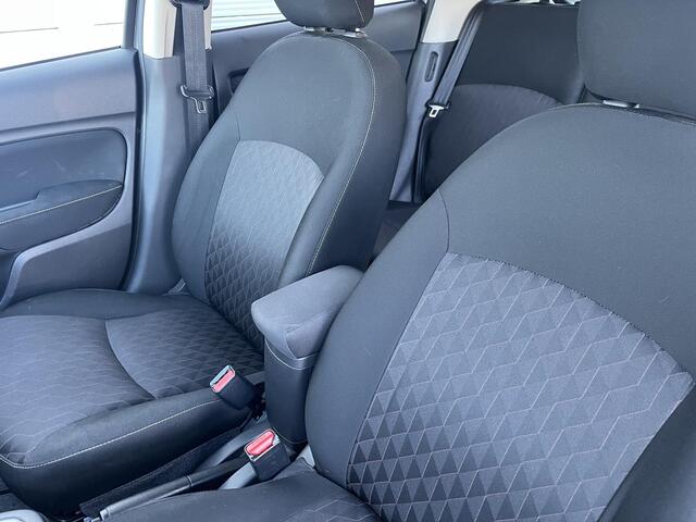 Mitsubishi SPACE STAR 1.2 Nova / Climate Control / Apple Carplay / Android Auto/ Cruise control/ Navigatiesysteem full map / Fabrieksgarantie t/m 08-2028 /