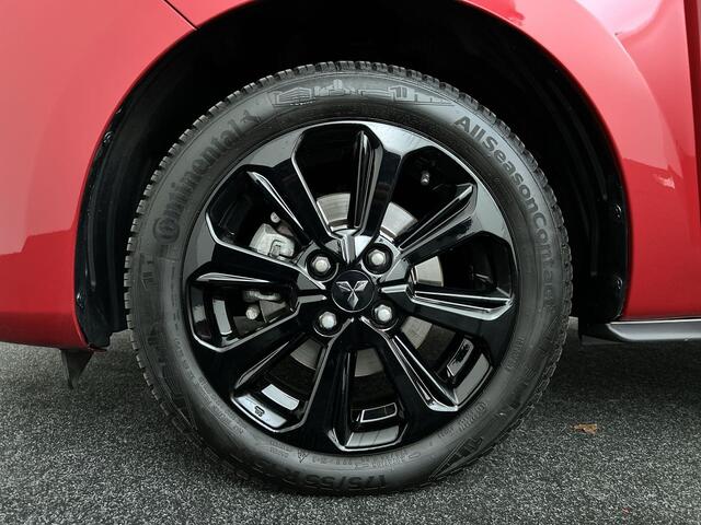 Mitsubishi SPACE STAR 1.2 Intense Edition All season banden, speciale uitvoering.