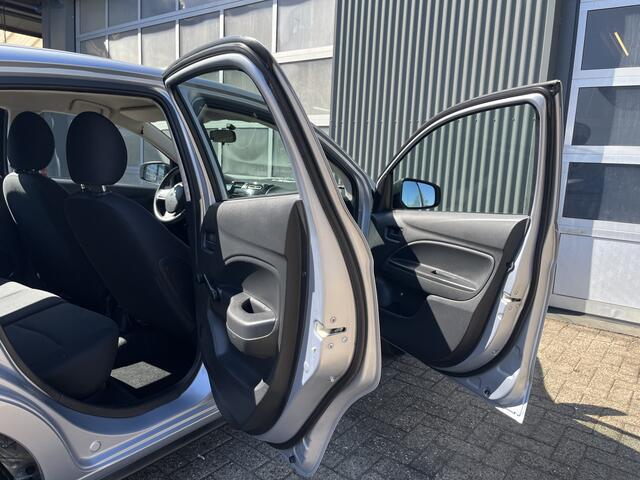 Mitsubishi SPACE STAR 1.0 Cool+ Airco Parrot Start / stop Mistlampen voor Elektrische ramen voor Bpm en Btw vrij!!