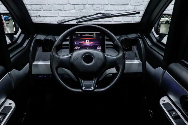 Motion Mirage EV City Car GEEN RIJBEWIJS NODIG / Achteruitrijcamera / Grote actieradius