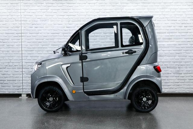 Motion Mirage EV City Car GEEN RIJBEWIJS NODIG / Achteruitrijcamera / Grote actieradius