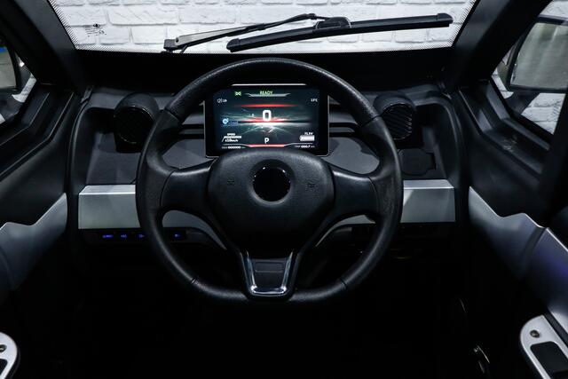 Motion Mirage EV City Car GEEN RIJBEWIJS NODIG / Achteruitrijcamera / Grote actieradius