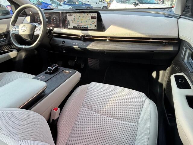 Nissan Ariya Evolve 87 kWh | | 360° RONDOMZICHT CAMERA | HEAD-UP DISPLAY | BOSE AUDIO | STOELVERWARMING | SCHUIFDAK | TREKHAAK |