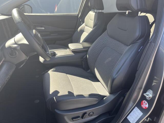 Nissan Ariya Advance 66 kWh Dealer Onderhouden / 22KW Lader (3-fase) / All Season Banden / 360* Camera / Navigatie / Apple Carplay&Android Auto / Cruise Control Adaptief / Stoel-,Stuur Verwarming / Elektrische Achterklep /