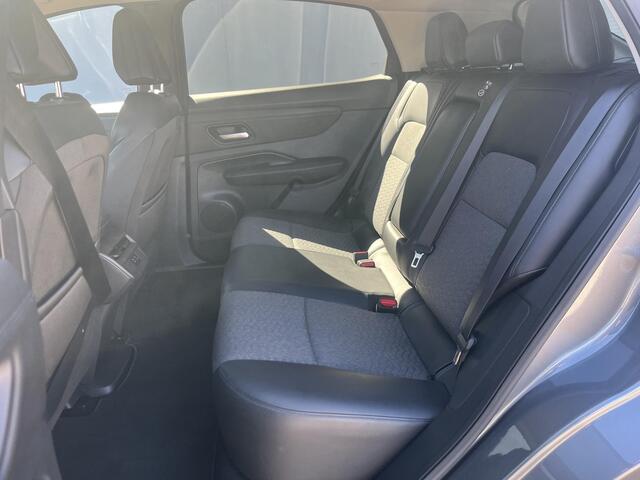 Nissan Ariya Advance 66 kWh Dealer Onderhouden / 22KW Lader (3-fase) / All Season Banden / 360* Camera / Navigatie / Apple Carplay&Android Auto / Cruise Control Adaptief / Stoel-,Stuur Verwarming / Elektrische Achterklep /