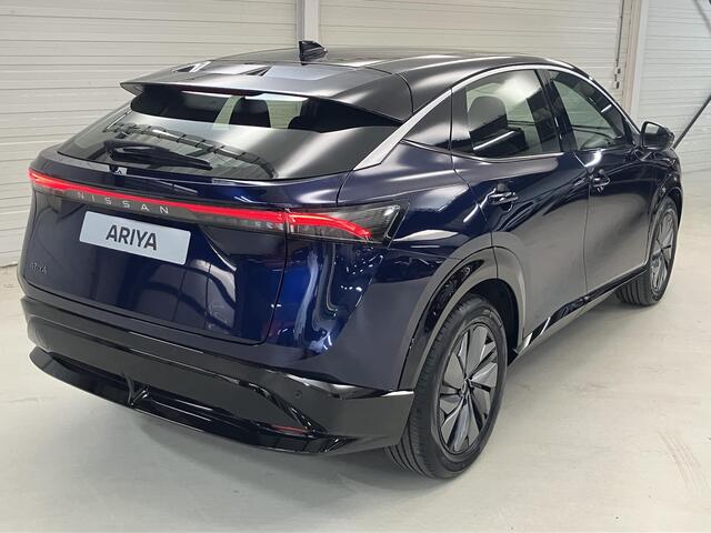 Nissan Ariya Limited Edition 91 kWh / NIEUW uit voorraad leverbaar! / ¤ 3.000,- korting/ Achteruitrijcamera / Apple Carplay & Android Auto / Navigatie full map / Keyless Entry & Start / Adaptieve Cruise Control / Climate Control /