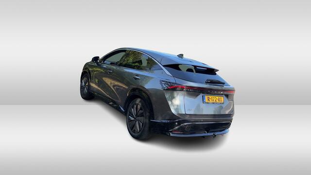 Nissan Ariya Advance 66 kWh / Trekhaak / 360Camera / Keyless / Sfeerverlichting / 19'' / CarPlay / Stoel+Stuurverwarming / Dodehoek / DAB / ACC