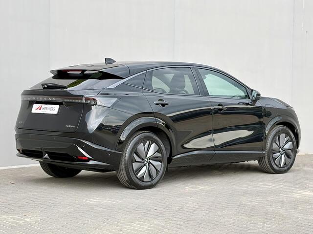 Nissan Ariya e-4ORCE Evolve 91 kWh 4WD / 306 PK / Leder / 1.500 kg Trekgewicht / Warmtepomp / 10 jaar Nissan More Garantie / Stoelverwarming voor en achter / Schuif-kantel dak / HUD / Stoelventilatie / Stuurverwarming / Rondomzicht camera / Elektrisch verstelbare stoelen met geheugen / Elektrische achterklep / Adaptieve cruise control / Apple Carplay/Android Auto /