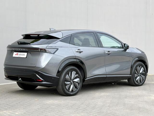 Nissan Ariya e-4ORCE Evolve 91 kWh 4WD / 306 PK / Leder / 1.500 kg Trekgewicht / Warmtepomp / 10 jaar Nissan More Garantie / Stoelverwarming voor en achter / Schuif-kantel dak / Stoelventilatie / Stuurverwarming / Rondomzicht camera / Elektrisch verstelbare stoelen met geheugen / Elektrische achterklep / Adaptieve cruise control / Apple Carplay/Android Auto /
