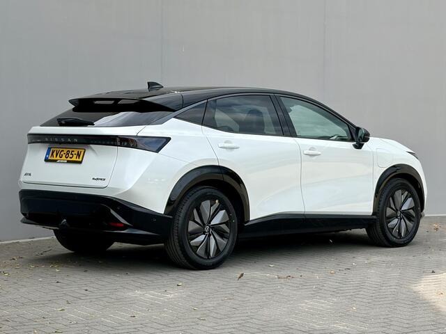 Nissan Ariya e-4ORCE Evolve 91 kWh 4WD / 306 PK / Leder / 1.500 kg Trekgewicht / Warmtepomp / 10 jaar Nissan More Garantie / Stoelverwarming voor en achter / Schuif-kantel dak / Stoelventilatie / Stuurverwarming / Rondomzicht camera / Elektrisch verstelbare stoelen met geheugen / Elektrische achterklep / Adaptieve cruise control / Apple Carplay/Android Auto /
