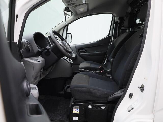 Nissan E-NV200 Optima 40 kWh 109PK Automaat | Luchtvering | Kopschot met ruit | Extra inbraakbeveiliging laadruimte | Sidebars | Opbergkasten | Rhino Pipetube | Climate Control / ECC | Trekhaak | Cruise control | Achteruitrijcamera | Dakrailing | Imperiaal rol | Schuif