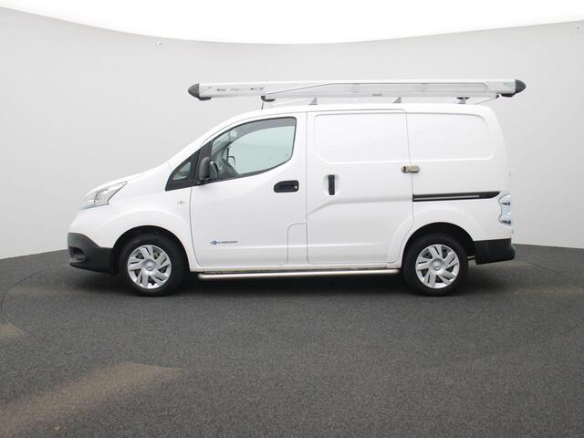 Nissan E-NV200 Optima 40 kWh 109PK Automaat | Luchtvering | Kopschot met ruit | Extra inbraakbeveiliging laadruimte | Sidebars | Opbergkasten | Rhino Pipetube | Climate Control / ECC | Trekhaak | Cruise control | Achteruitrijcamera | Dakrailing | Imperiaal rol | Schuif