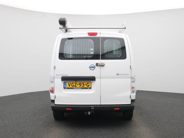 Nissan E-NV200 Optima 40 kWh 109PK Automaat | Luchtvering | Kopschot met ruit | Extra inbraakbeveiliging laadruimte | Sidebars | Opbergkasten | Rhino Pipetube | Climate Control / ECC | Trekhaak | Cruise control | Achteruitrijcamera | Dakrailing | Imperiaal rol | Schuif