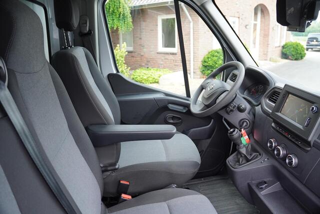 Nissan INTERSTAR Bakwagen 2.3 DCI 163pk LAADKLEP LxBxH 408x205x220 2024 BPM VRIJ - CLIMA - NAVI - CRUISE