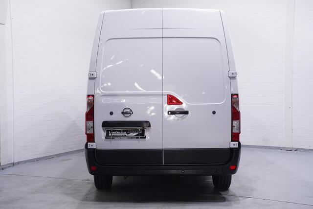 Nissan INTERSTAR 2.3 dCi 135 pk L2H2 Acenta Navi, Camera, Airco Cruise Control, Laadruimte Pakket, 3-Zits