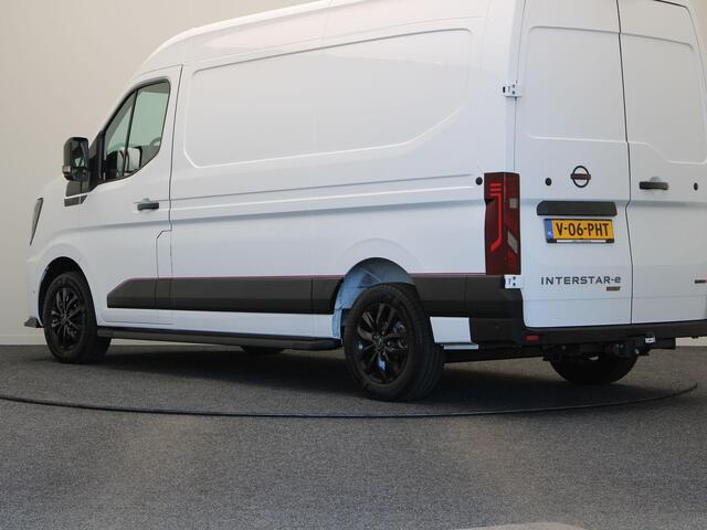 Nissan INTERSTAR Interstar-e L2H2 Limited 87 kWh | Alleen Bij ABD! | 5 Jaar Garantie | Nissan Motorsport | 2000KG Trekgewicht | Tot 460Km Actieradius | Laadruimepakket |