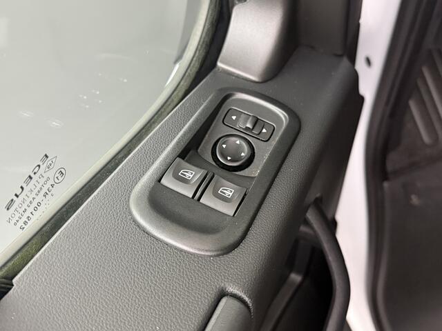 Nissan INTERSTAR 2.3DCI 165PK Dubbellucht Bakwagen+Laadklep | Dakspoiler | Airco | Cruise | 3-Zits