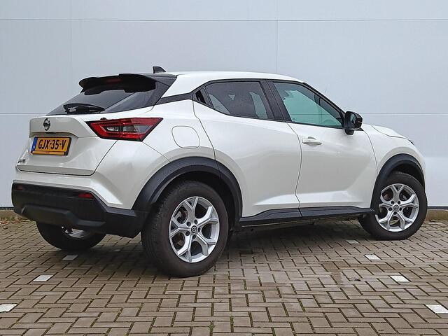 Nissan JUKE 1.0 DIG-T 114 N-Connecta Climate Control / Parkeersensoren + Camera / Lichtmetalen Velgen / Privacy Glass / Connected Services / LED / DAB