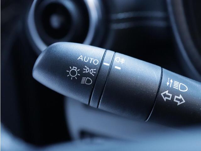 Nissan JUKE 1.6 Hybrid N-Connecta Clima/Navi/Camera