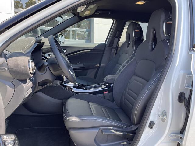 Nissan JUKE 1.6 Hybrid N-Design Interior + Technology Pack