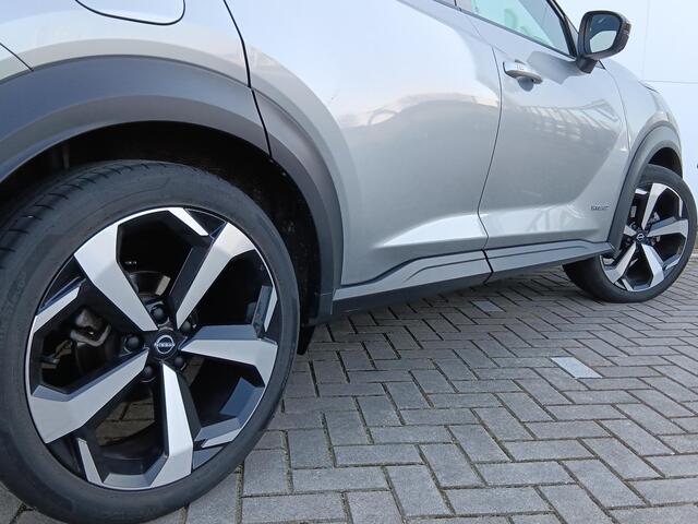 Nissan JUKE 1.6 Hybrid Tekna Sound Pack / Lichtmetalen Velgen 19-inch / Two-Tone Lak / Lederen Bekleding