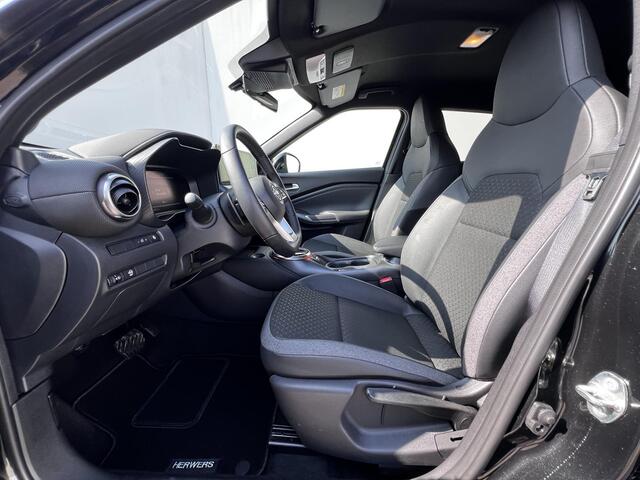 Nissan JUKE 1.0 DIG-T N-Connecta Automaat / Dealer onderhouden / Stuur-, stoel- en voorruitverwarming / Camera / Navigatie / Apple Carplay Android Auto / All Season banden 17"/