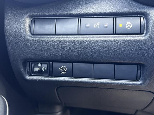 Nissan JUKE 1.0 DIG-T N-Connecta Automaat / Dealer onderhouden / Stuur-, stoel- en voorruitverwarming / Camera / Navigatie / Apple Carplay Android Auto / All Season banden 17"/