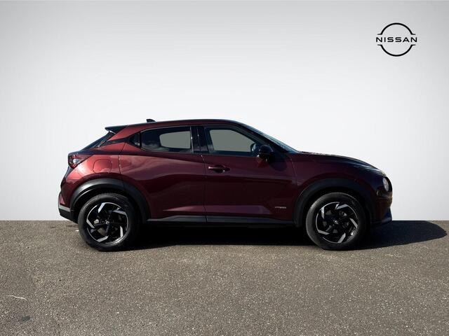 Nissan JUKE 1.6 Hybrid N-Connecta Parking Pack