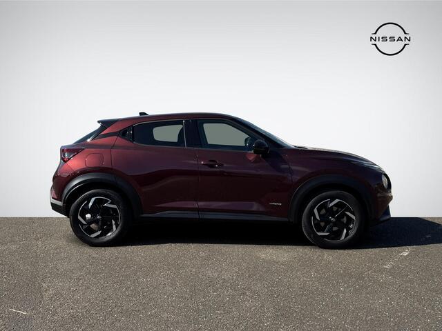 Nissan JUKE 1.6 Hybrid N-Connecta Parking Pack