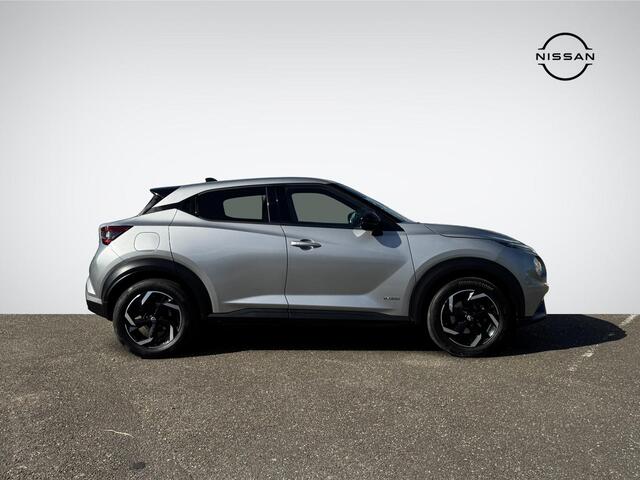 Nissan JUKE 1.6 Hybrid N-Connecta Parking Pack