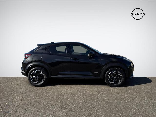 Nissan JUKE 1.6 Hybrid Tekna Sound + Cold Pack