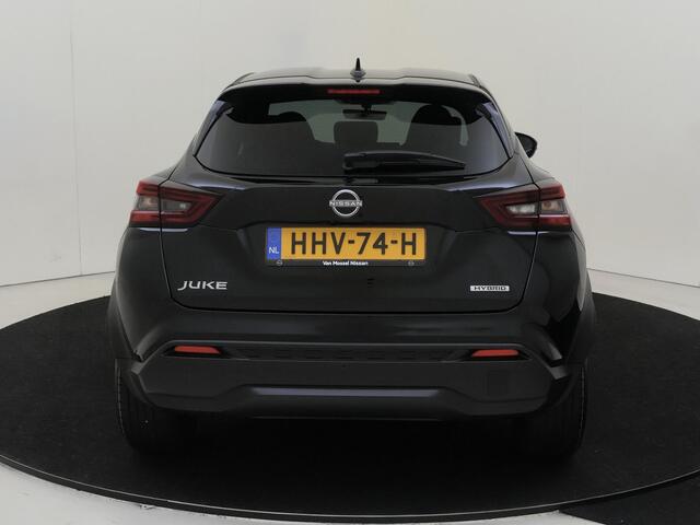 Nissan JUKE 1.6 Hybrid N-Connecta | Parelmoer | Navi | Carplay/Android auto | Digitale infotainment | 18" velgen | LED | Clima