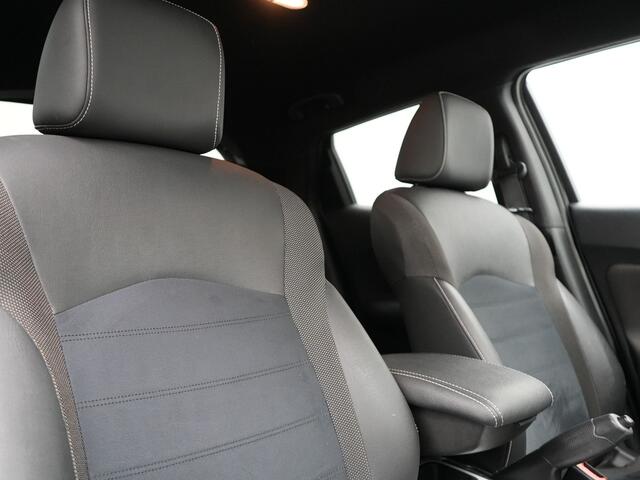 Nissan JUKE 1.2 DIG-T S/S N-Vision 116pk Dealer O.H | Trekhaak Afneembaar | Alcantara Sportstoelen | 360 Camera | Lane Assist | Cruise Control | Keyless | Navigatie | Bluetooth | Climate Control | DAB |