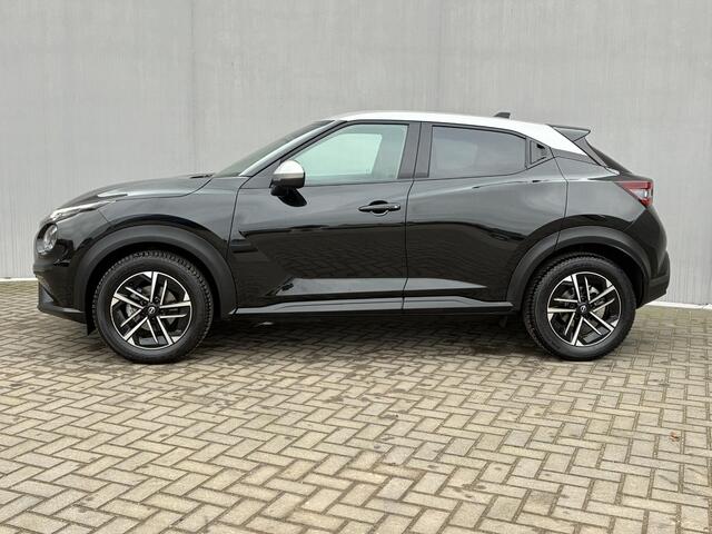 Nissan JUKE 1.0 DIG-T N-Connecta / Fabrieksgarantie t/m 10-04-2028 / Cold Pack / Trekgewicht 1250 KG / all-season banden / Apple Carplay Android Auto / Stuur-, Stoel en Voorruit verwarming / Achteruitrijcamera / Keyless Entry/Start / Draadloze telefoon lader /