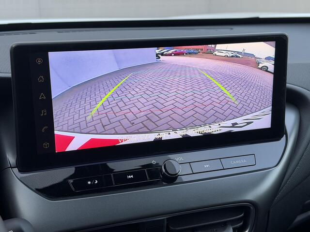 Nissan JUKE 1.0 DIG-T DCT N-Connecta Automaat / Fabrieksgarantie tot 05-2028 / Camera / Navigatie / Stoel & Stuurwiel verwarming / Apple Carplay & Android Auto / DAB / All Season Banden /