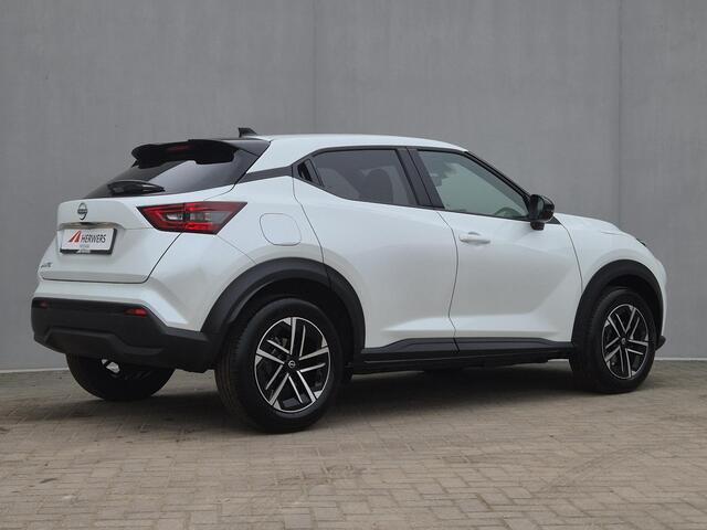 Nissan JUKE 1.0 DIG-T N-Connecta Handgeschakeld / Fabrieksgarantie tot 05-2028 / Cold Pack Light / Trekgewicht 1250 kg / Cruise control / Apple Carplay Android Auto / Achteruitrijcamera / Stuur- & Stoel verwarming / Navigatie /