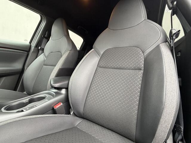 Nissan JUKE 1.0 DIG-T N-Connecta / Fabrieksgarantie tot 4-2028 / Navigatie / Camera / Stoel Verwarming / Stuurwiel Verwarming / Apple Carplay & Android Auto / Cruise Control / Clima / PDC /