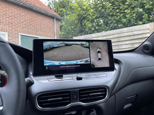 Nissan JUKE 1.6 Hybrid N-Connecta Cold + Technology Pack