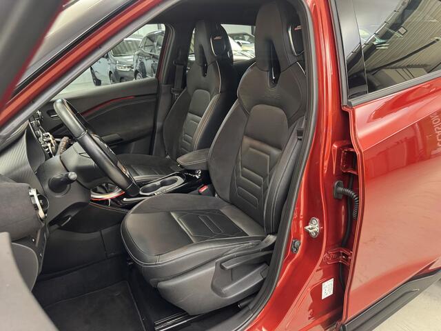 Nissan JUKE 1.0 DIG-T N-Design / Dealer Onderhouden / Navigatie / Leder/Alcantara Bekleding / Trekhaak / Bose Personal Audio / Cruise Control / Camera / Climate Control / Stoelverwarming /